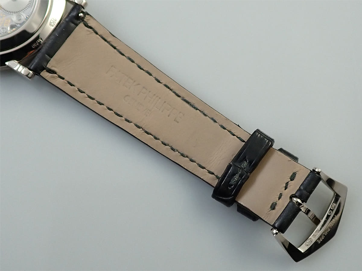 パテックフィリップ カラトラバ Ref.5119G-001 ホワイト文字盤 中古 W9F9K7FH