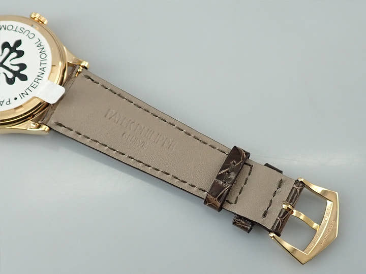 パテックフィリップ カラトラバ Ref.5296R-010 ローズゴールド アイボリー文字盤