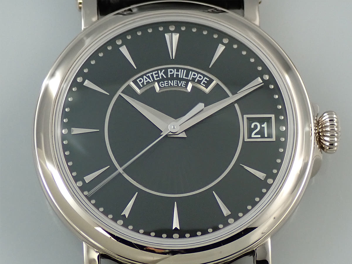 パテックフィリップ カラトラバ オフィサー Ref.5153G-001 ブラック文字盤 中古 7J0S052A