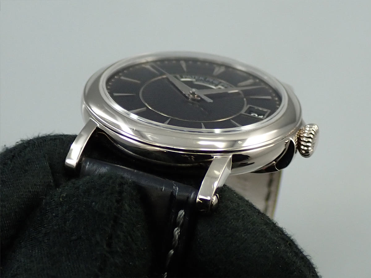 パテックフィリップ カラトラバ オフィサー Ref.5153G-001 ブラック文字盤 中古 7J0S052A