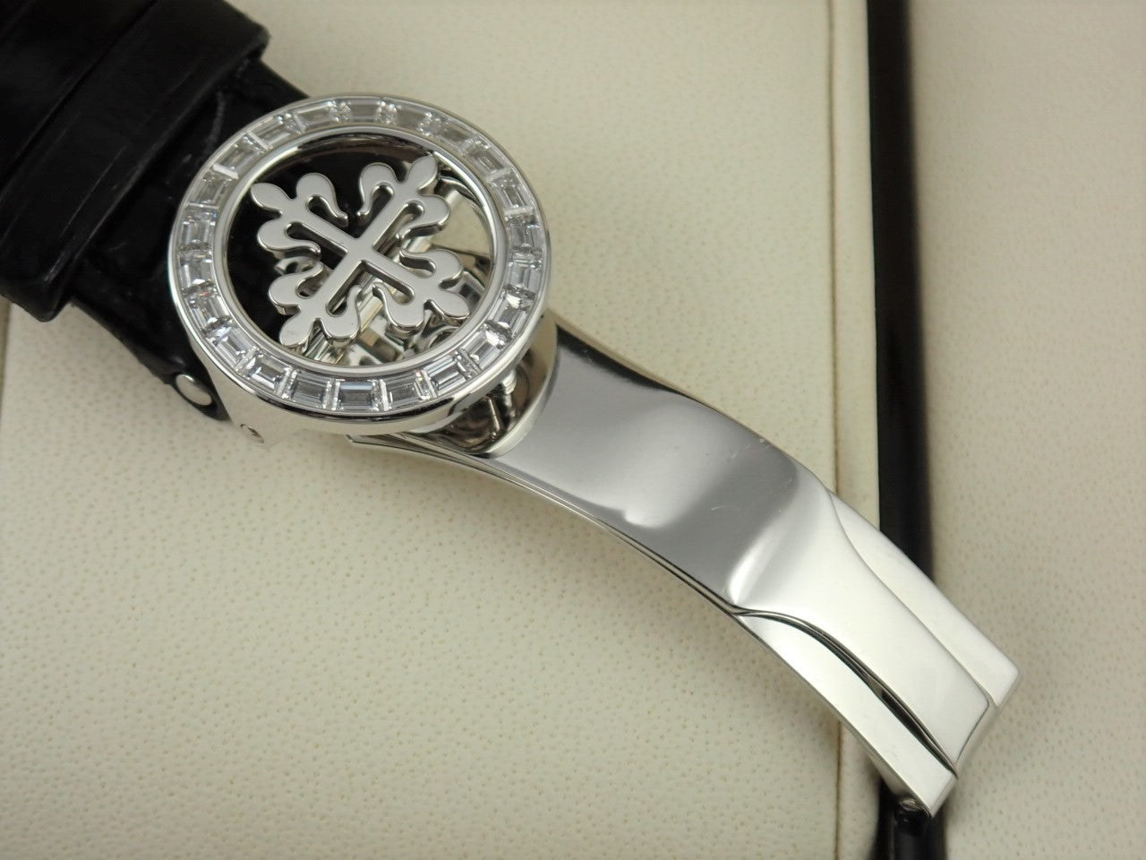 Patek Philippe Calatrava Bucket Diamond