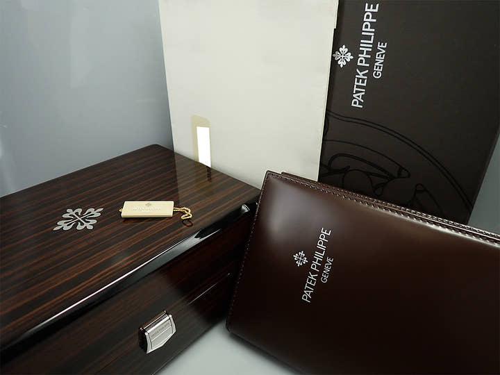 パテックフィリップ カラトラバ Ref.5227G-010 ブラック文字盤 美品 5R350343