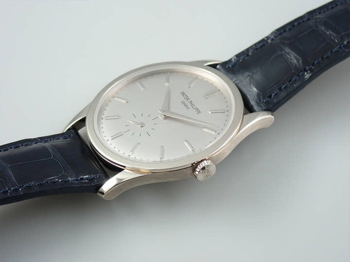 Patek Philippe Calatrava Ref. 5196G-001 White Gold Silver Dial