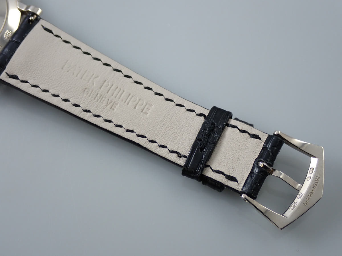 パテックフィリップ カラトラバ Ref.5116G-001 ホワイト文字盤 中古 8A397594