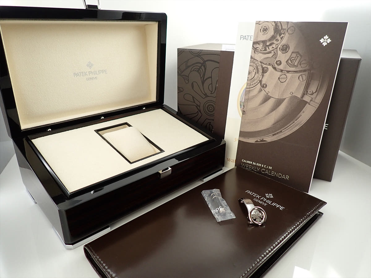 パテックフィリップ カラトラバ ウィークリーカレンダー Ref.5212A-001 シルバー文字盤 美品 78H02AAJ