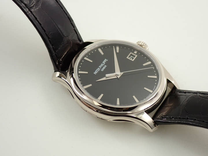パテックフィリップ カラトラバ Ref.5227G-010 ホワイトゴールド ブラック文字盤