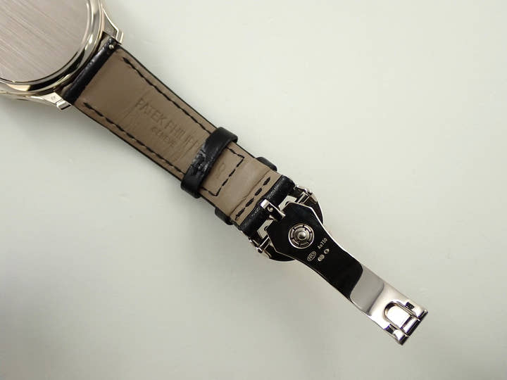 パテックフィリップ カラトラバ Ref.5227G-010 ホワイトゴールド ブラック文字盤