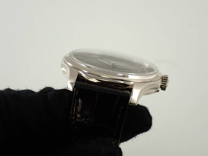 パテックフィリップ カラトラバ Ref.5227G-010 ホワイトゴールド ブラック文字盤