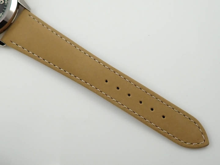 パテックフィリップ カラトラバ Ref.5226G-001 ホワイトゴールド ブラックグラデーションのテクスチャード ラック アントラサイト文字盤