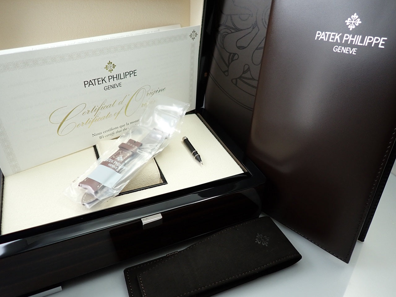 Patek Philippe Calatrava Pilot Travel Time &lt;Warranty, Box, etc.&gt;