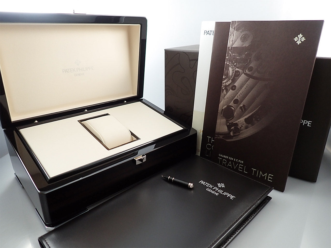 Patek Philippe Calatrava Pilot Travel Time &lt;Box and Others&gt;