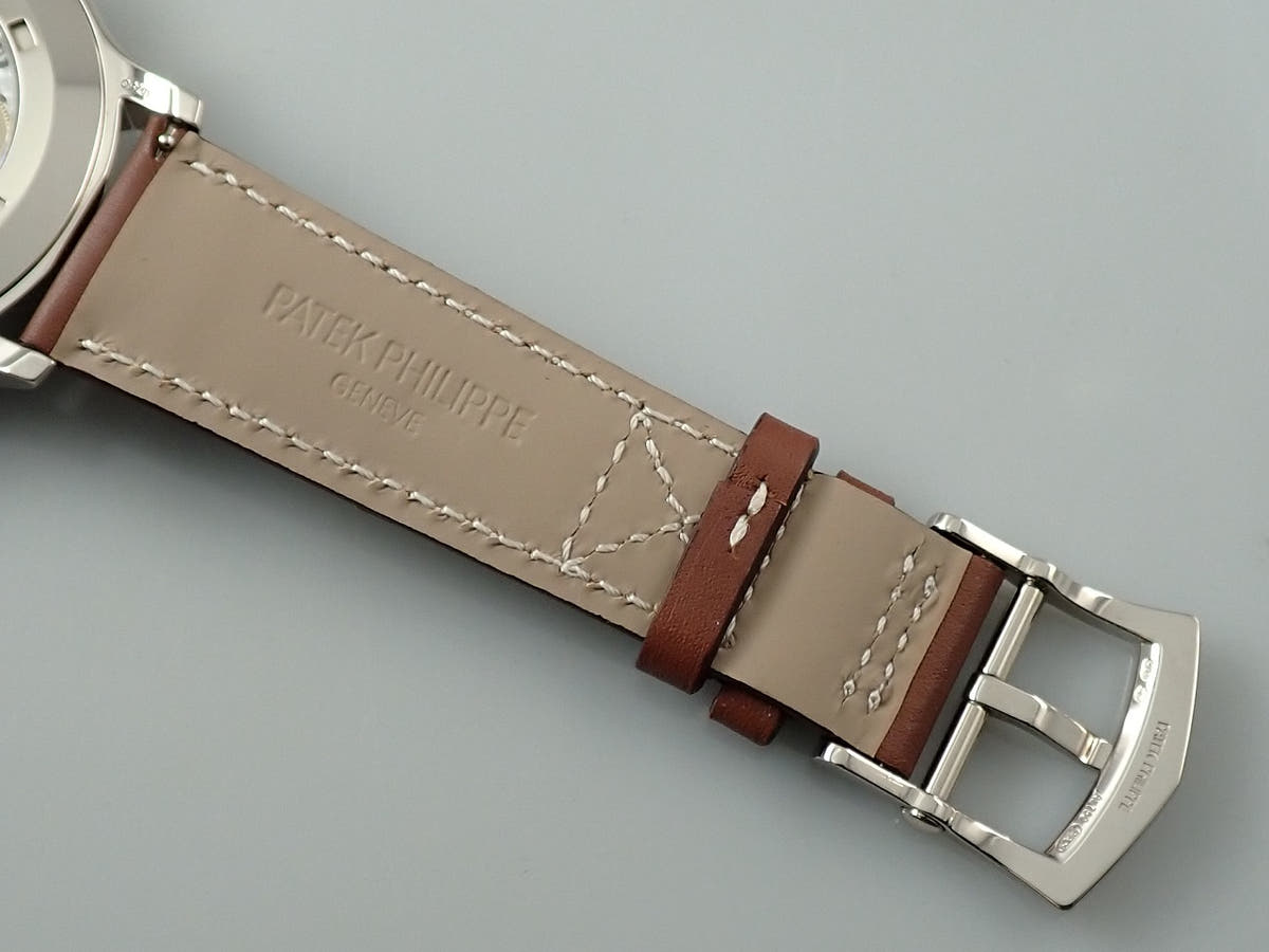 パテックフィリップ カラトラバ パイロット トラベルタイム Ref.5524G-001 ブルー文字盤 中古 F70ZLCTX