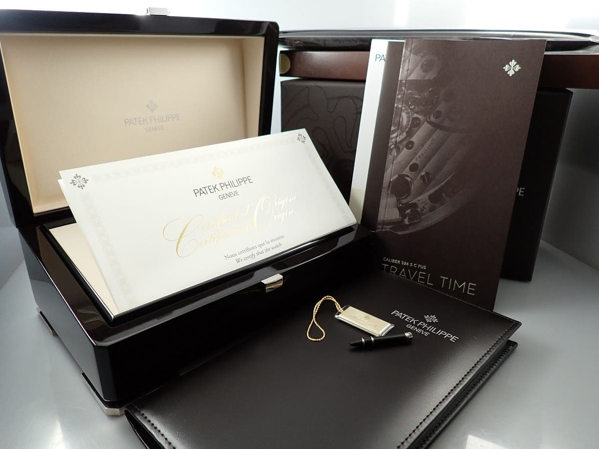 パテックフィリップ カラトラバ パイロット トラベルタイム Ref.5524G-001 ブルー文字盤 中古 F70ZLCTX