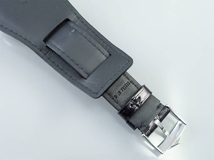 タグホイヤー カレラ フラグメント Ref.CBK221A.EB0171 ブラック文字盤 中古 F2661540