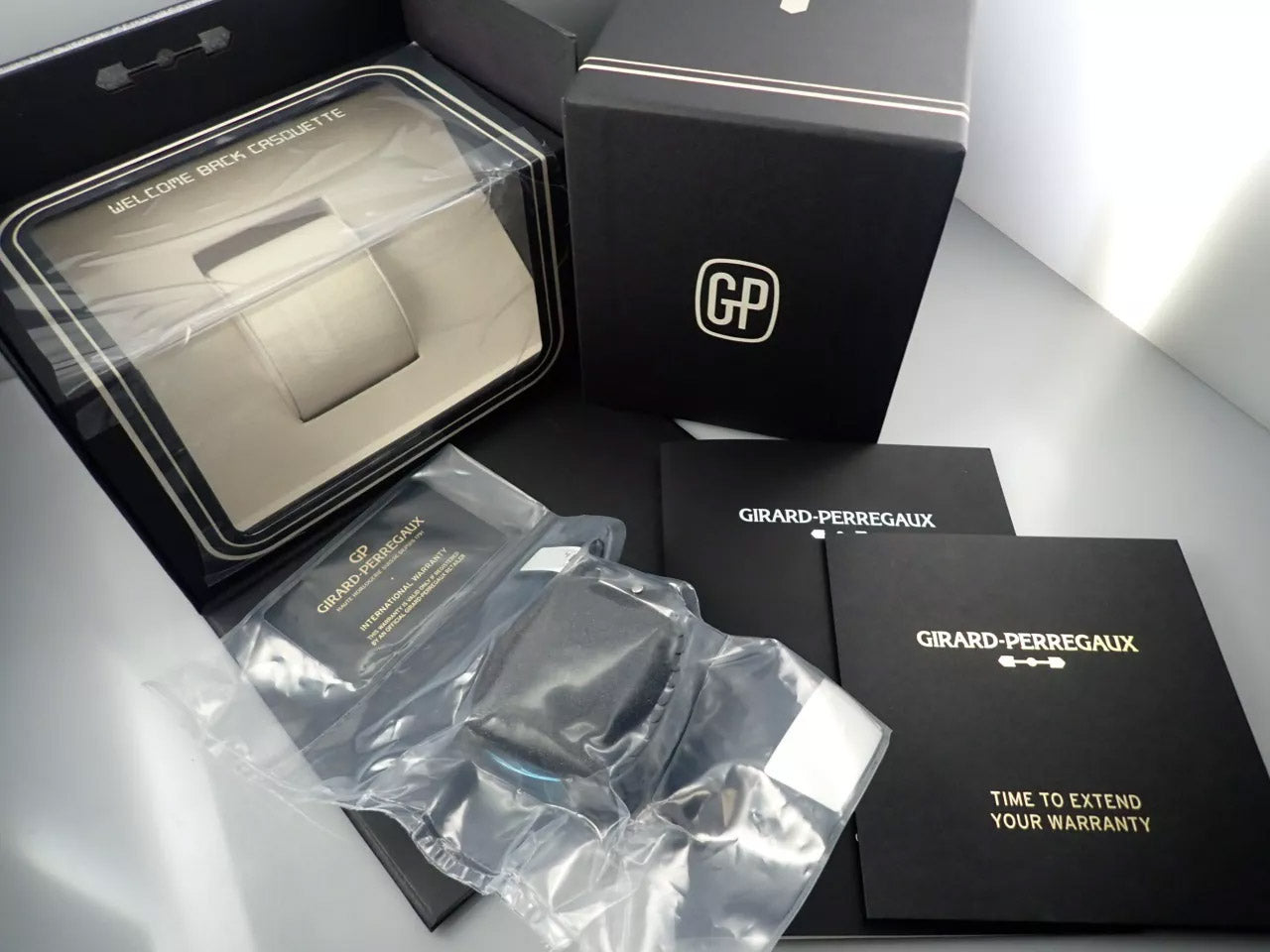 Girard-Perregaux Casquette 2.0 &lt;Warranty, Box, etc.&gt;