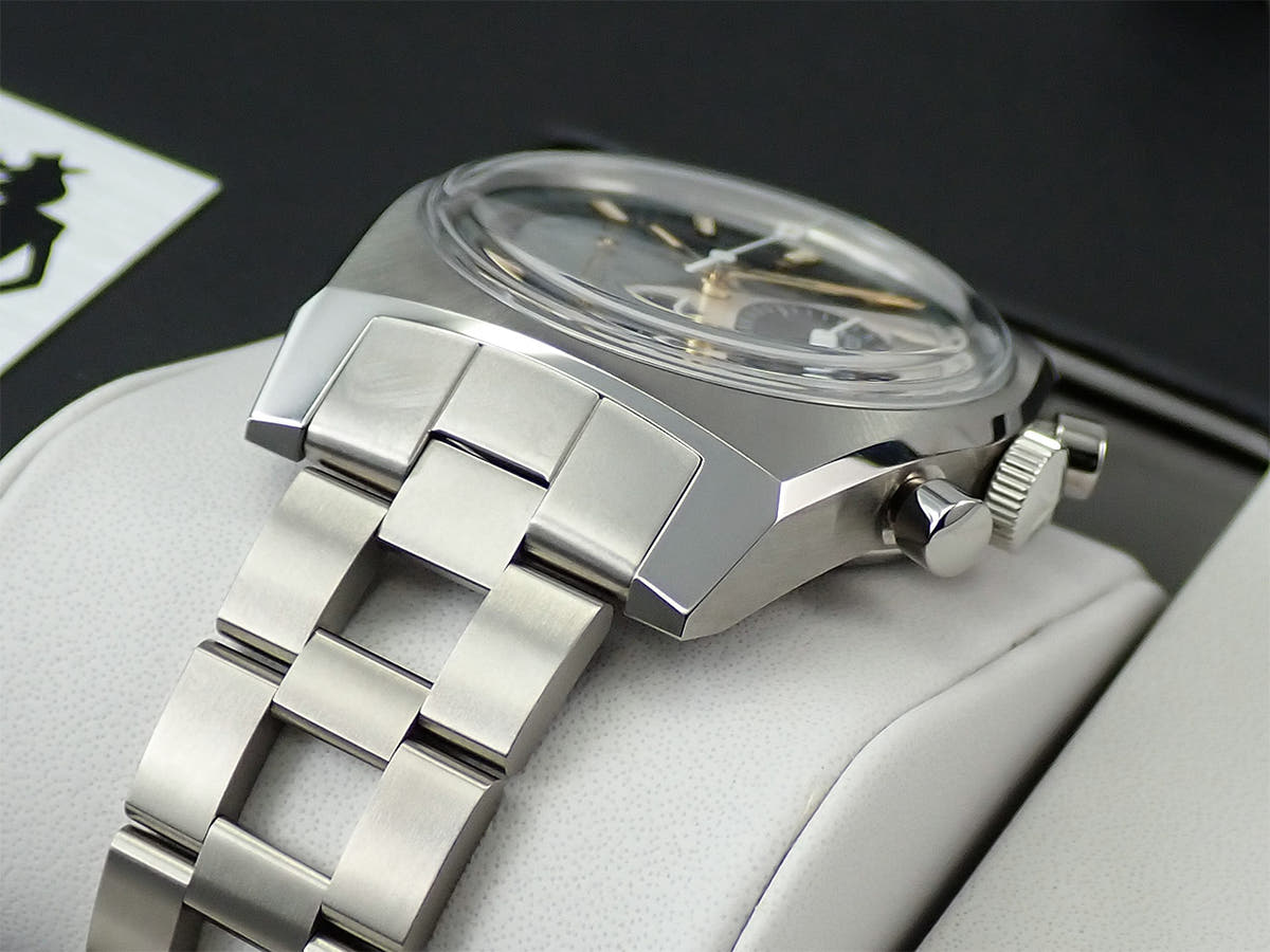Zenith Chronomaster Revival A384 Lupin the Third - Final Edition Ref.95.L384.400/50.M384 Black &amp; Cream White Dial Very Good Condition 0V6062MY