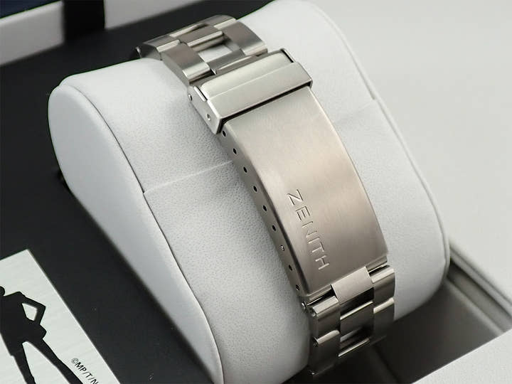 ゼニス クロノマスター リバイバル A384 ルパン三世 - ファイナルエディション Ref.95.L384.400/50.M384 ブラック＆クリームホワイト文字盤 極美品 0V6062MY