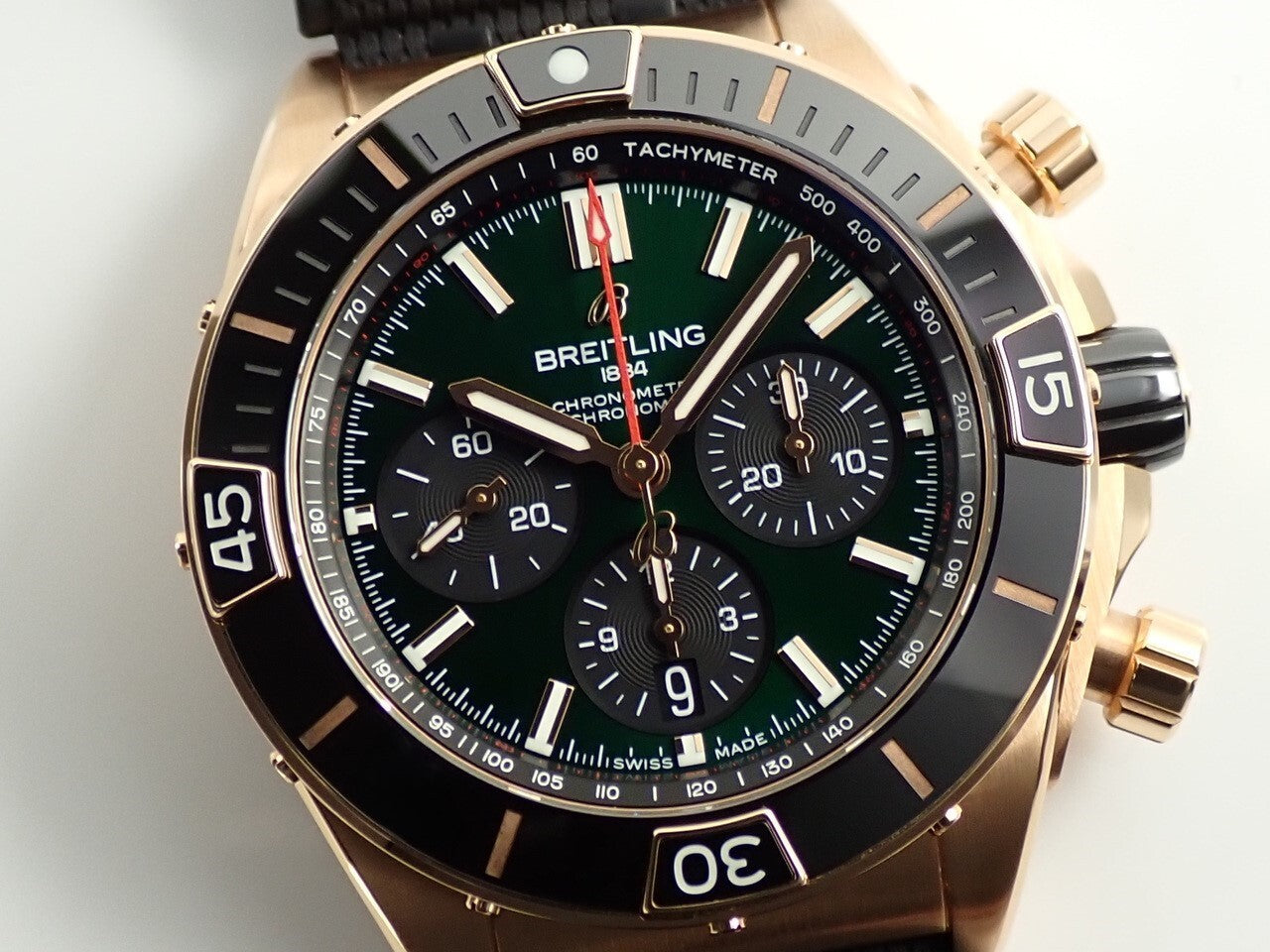 Breitling Super Chronomat B01 44 Ref.RB01361A1L1S1 18KREG Green Dial