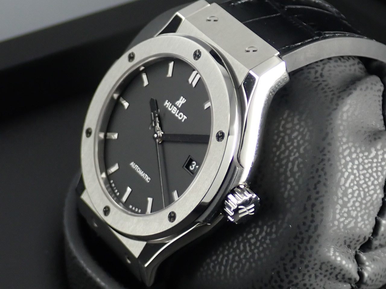 Hublot Classic Fusion Titanium Ref.542.NX.1171.LR