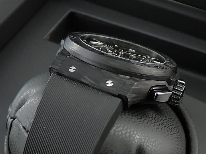 ウブロ クラシックフュージョン アエロフュージョン クロノグラフ フロステッドカーボン Ref.525.QK.0170.NR.JPN スケルトン文字盤 極美品 5WZPLZRU