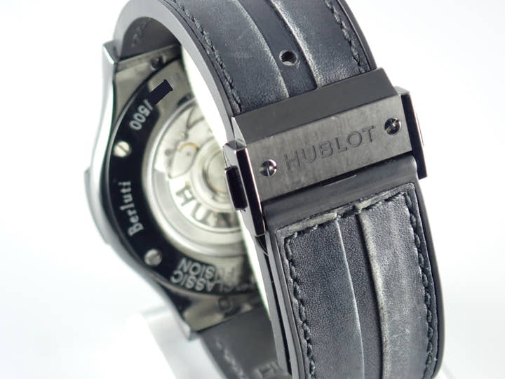 ウブロ クラシックフュージョン Ref.511.CM.0500.VR.BER16 ブラック文字盤 中古 classic-fusion