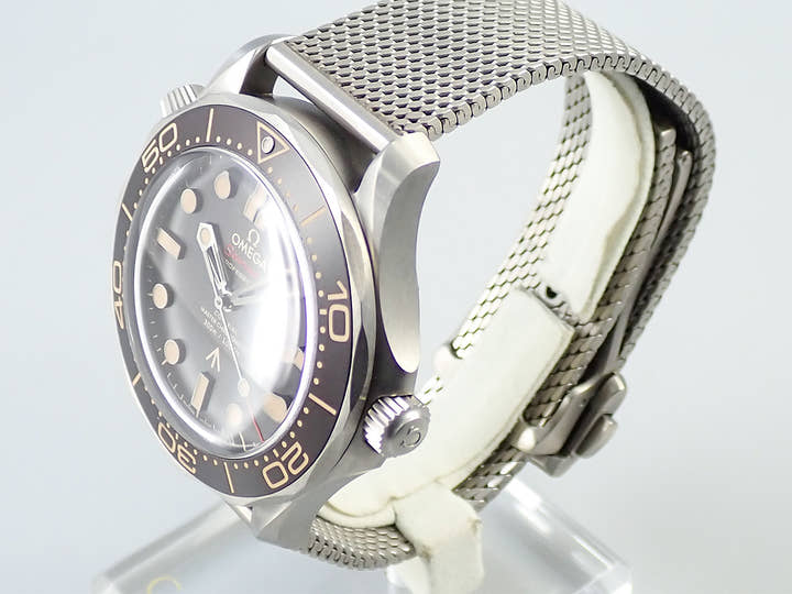 オメガ シーマスター ダイバー 300M コーアクシャル マスター クロノメーター 42MM Ref.210.90.42.20.01.001 ブラウン文字盤 中古 1UTL2Y41