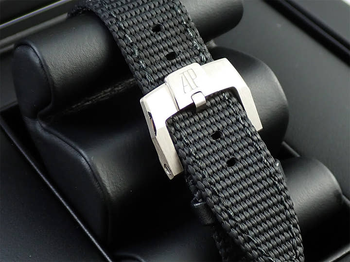 オーデマピゲ CODE 11.59 バイ オーデマ ピゲ Ref.15210BC.OO.A002KB.01 ホワイトゴールド スモークブルーラッカー文字盤