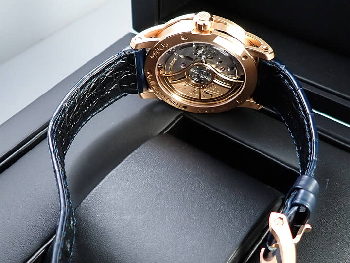 オーデマピゲ CODE 11.59 バイ オーデマ ピゲ Ref.15210OR.OO.A028CR.01 ピンクゴールド スモークブルーラッカー文字盤