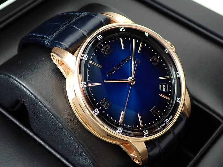 オーデマピゲ CODE 11.59 バイ オーデマ ピゲ Ref.15210OR.OO.A028CR.01 ピンクゴールド スモークブルーラッカー文字盤