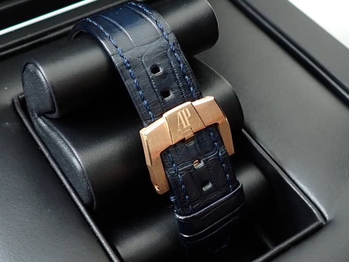 オーデマピゲ CODE 11.59 バイ オーデマ ピゲ Ref.15210OR.OO.A028CR.01 ピンクゴールド スモークブルーラッカー文字盤