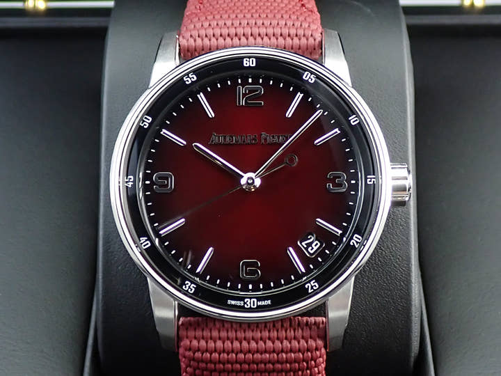 オーデマピゲ CODE 11.59 バイ オーデマ ピゲ Ref.15210BC.OO.A500KB.01 ホワイトゴールド スモークバーガンディーラッカー文字盤