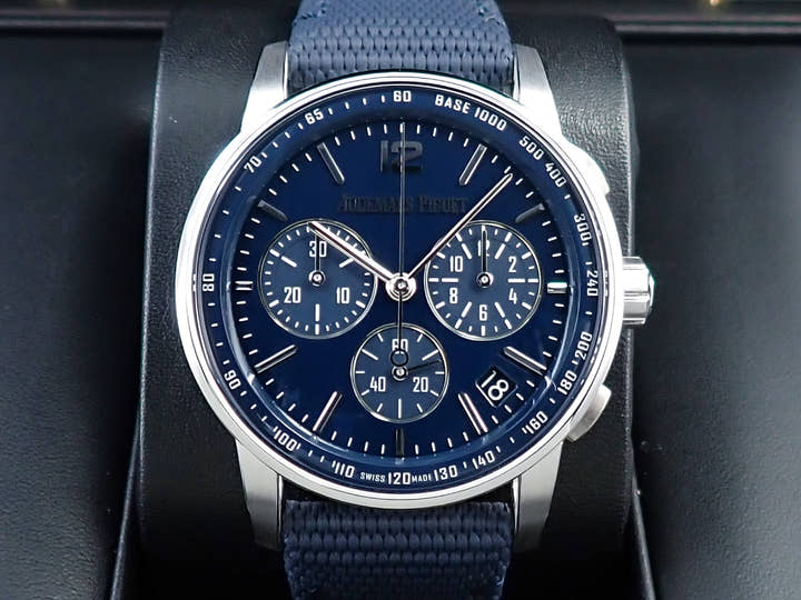 オーデマピゲ CODE 11.59 バイ オーデマ ピゲ クロノグラフ Ref.26393BC.OO.A321CR.01 ホワイトゴールド ブルーラッカー文字盤