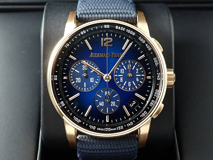 オーデマピゲ CODE 11.59 バイ オーデマ ピゲ クロノグラフ Ref.26393OR.OO.A028CR.01 ピンクゴールド スモークブルーラッカー文字盤