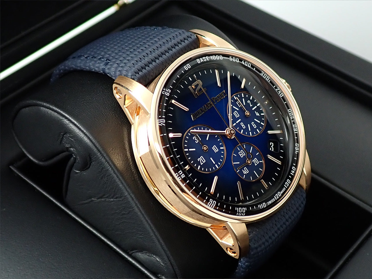 蒼 Audemars Piguet CODE 11.59 by Audemars Piguet Chronograph