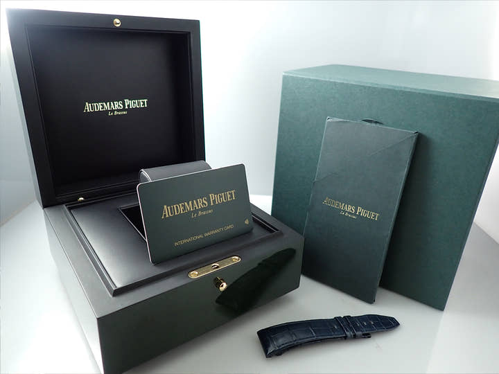 オーデマピゲ CODE 11.59 バイ オーデマ ピゲ クロノグラフ Ref.26393OR.OO.A028CR.01 ピンクゴールド スモークブルーラッカー文字盤