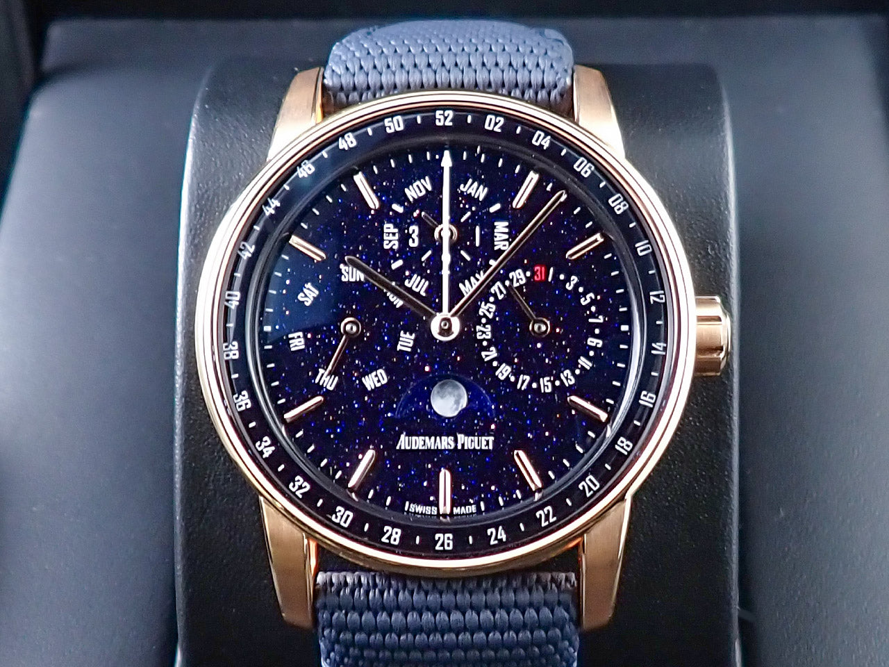 code-11-59-375559-010.jpg?v=