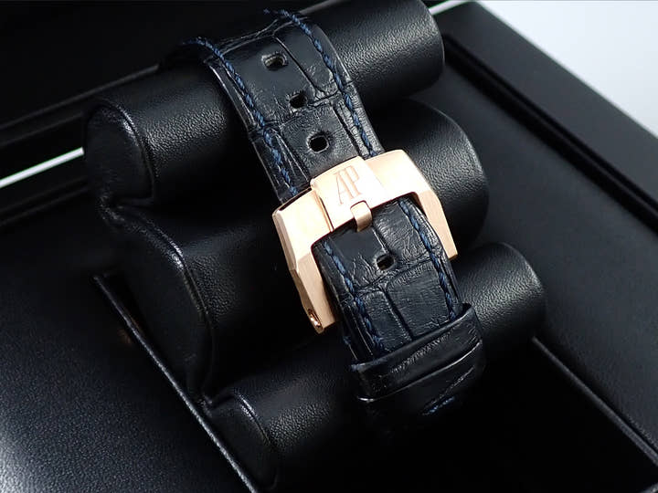 オーデマピゲ CODE 11.59 バイ オーデマ ピゲ Ref.15210OR.OO.A028CR.01 ピンクゴールド スモークブルーラッカー文字盤