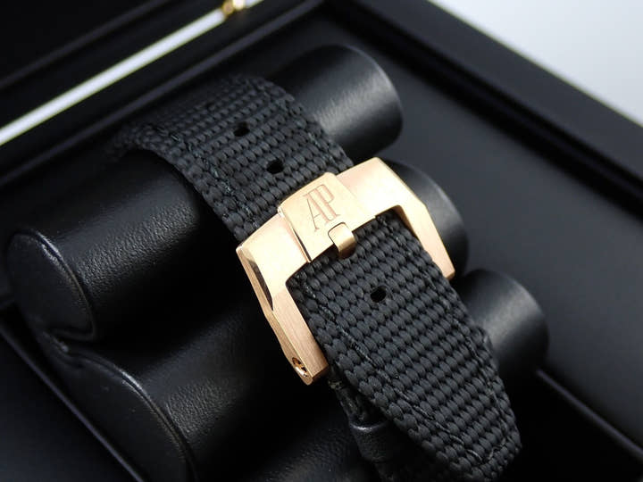 オーデマピゲ CODE 11.59 バイ オーデマ ピゲ Ref.15210OR.OO.A002KB.02 ピンクゴールド スモークパープルラッカー文字盤