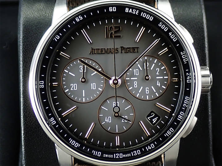 オーデマピゲ CODE 11.59 バイ オーデマ ピゲ クロノグラフ Ref.26393CR.OO.A002CR.01 ピンクゴールド/ホワイトゴールド スモークグレーラッカー文字盤