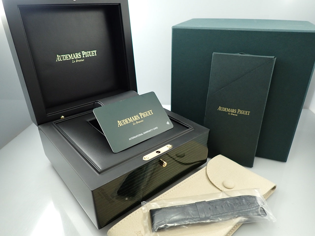 Audemars Piguet CODE 11.59 by Audemars Piguet Chronograph &lt;Warranty, Box, etc.&gt;