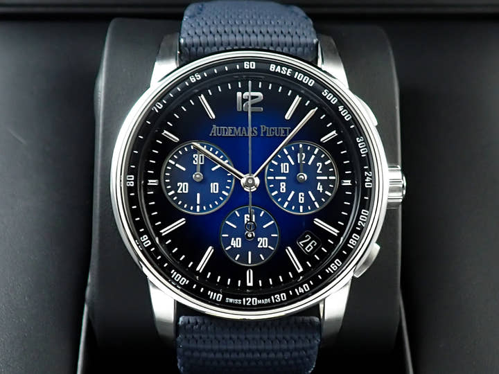 オーデマピゲ CODE 11.59 バイ オーデマ ピゲ クロノグラフ Ref.26393BC.OO.A002KB.01 ホワイトゴールド スモークブルーラッカー文字盤