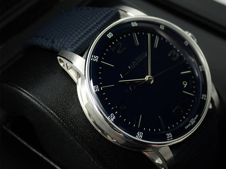 オーデマピゲ CODE 11.59 バイ オーデマ ピゲ Ref.15210BC.OO.A321CR.01 ホワイトゴールド ブルーラッカー文字盤