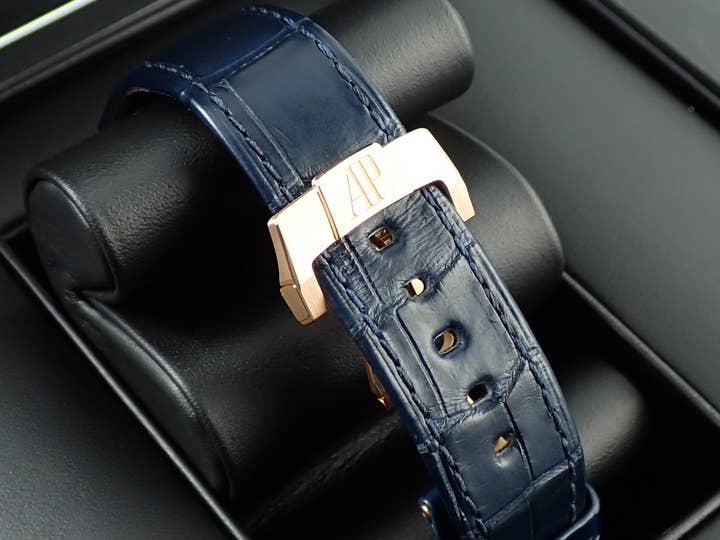 オーデマピゲ CODE 11.59 バイ オーデマ ピゲ Ref.15210OR.OO.A028CR.01 ピンクゴールド スモークブルーラッカー文字盤