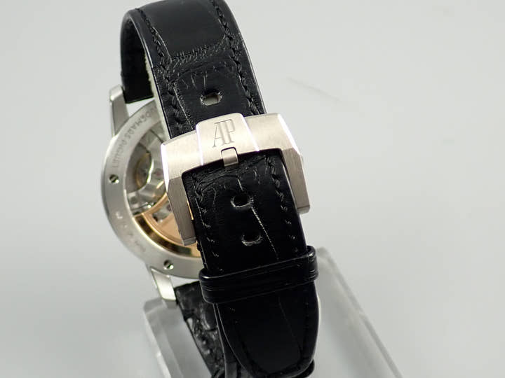オーデマピゲ CODE11.59 バイ オーデマピゲ Ref.15210BC.OO.A002CR.01 ブラック文字盤 中古 code1159-4
