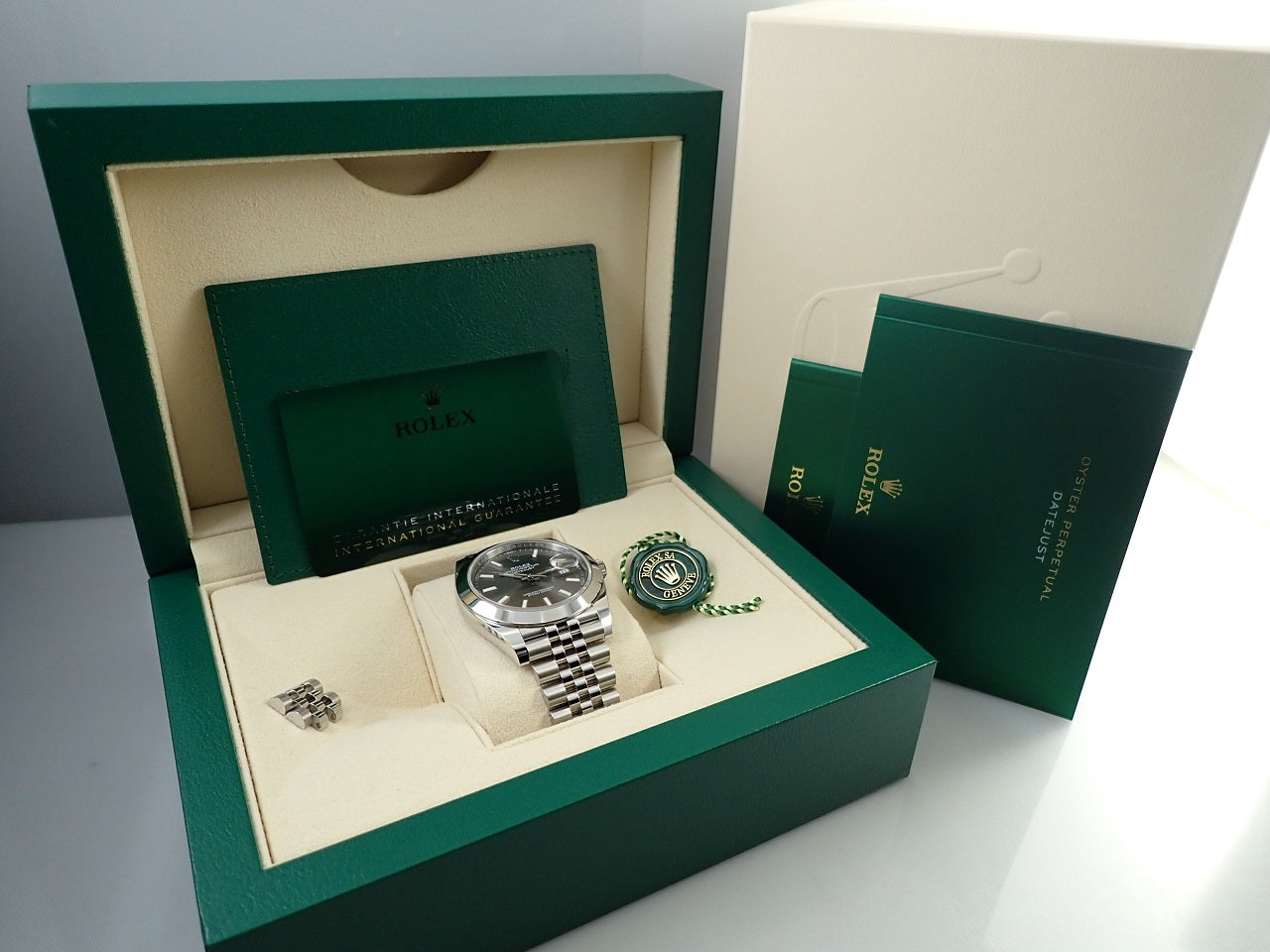 Rolex Datejust 41 &lt;Warranty, Box, etc.&gt;