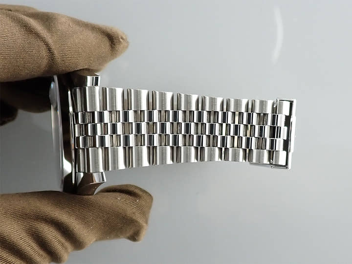 ロレックス デイトジャスト41 Ref.126300 ステンレススチール アズーロブルー文字盤 ジュビリーブレスレット