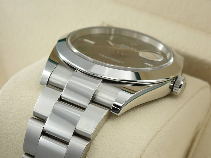 ロレックス デイトジャスト41 Ref.126300 ステンレススチール スレートローマン文字盤 オイスターブレスレット