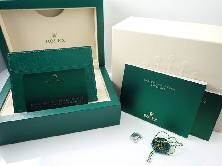 ロレックス デイトジャスト41 Ref.126300 ステンレススチール スレートローマン文字盤 オイスターブレスレット