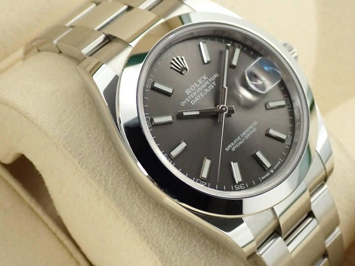 ロレックス デイトジャスト41 Ref.126300 ステンレススチール スレートローマン文字盤 オイスターブレスレット