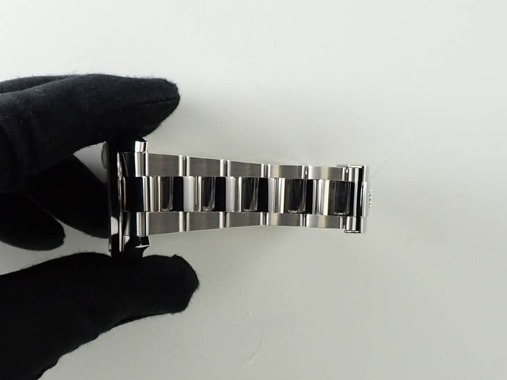 ロレックス デイトジャスト41 Ref.126300 ステンレススチール スレートローマン文字盤 オイスターブレスレット